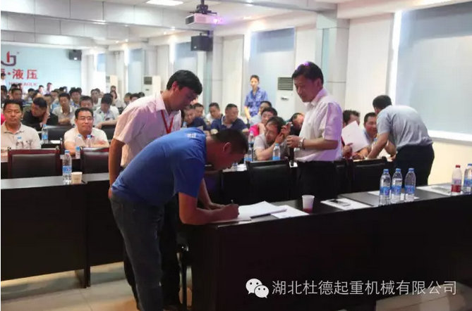 1465864061518102.png blob.png